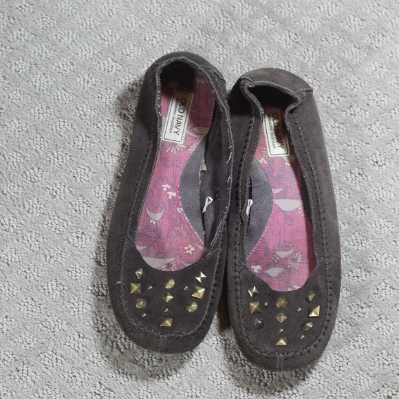 Old Navy Size 8 Brown Studded Moccasins - Picture 1 of 5